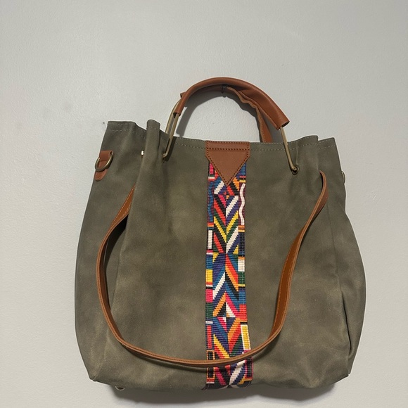 Cute & trendy purse - Picture 2 of 7